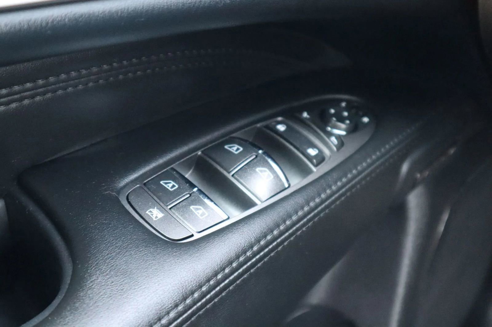 Used 2013 INFINITI JX35 AWD w/ Premium Pkg image 29