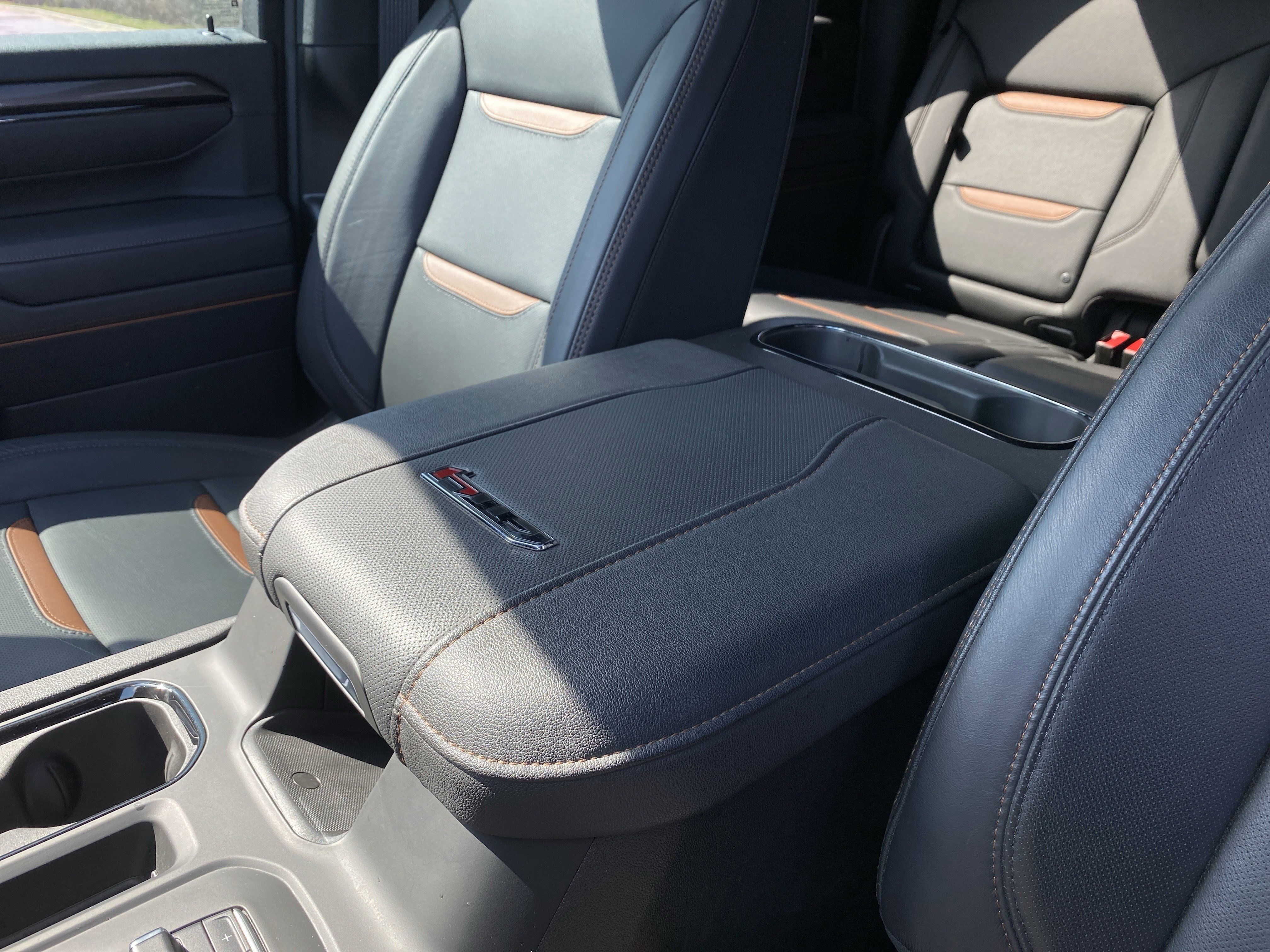 Used 2025 GMC Sierra 2500 AT4 w/ AT4 Premium Plus Package image 38