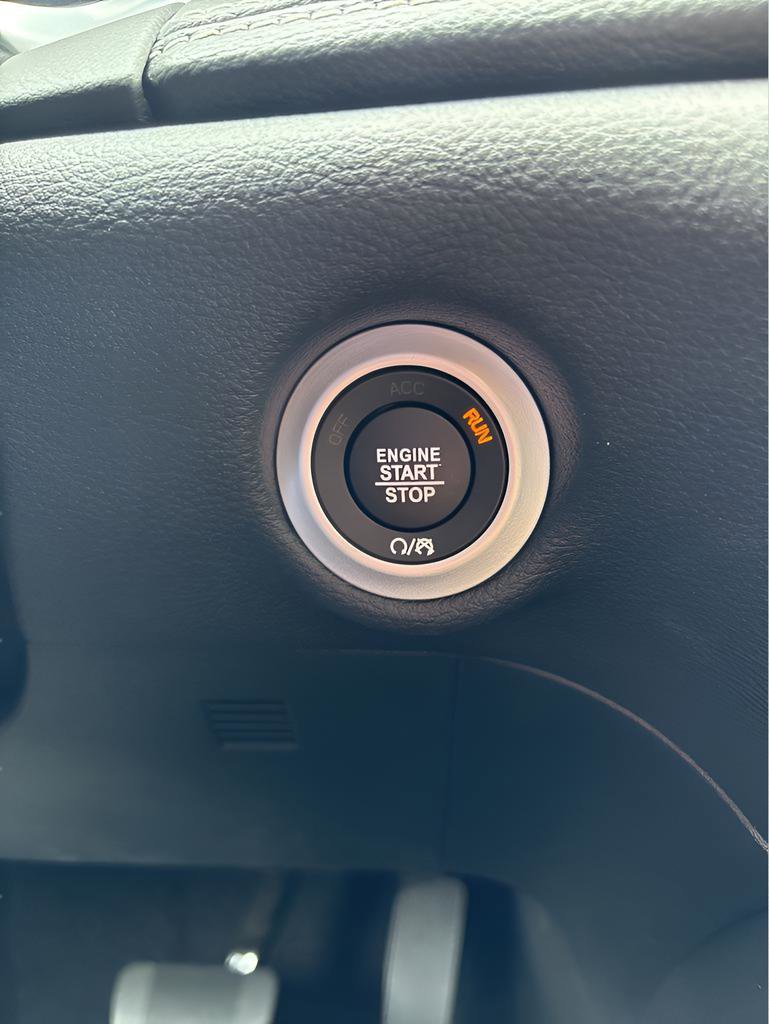 New 2026 Chrysler Pacifica Limited w/ S Appearance Package image 19