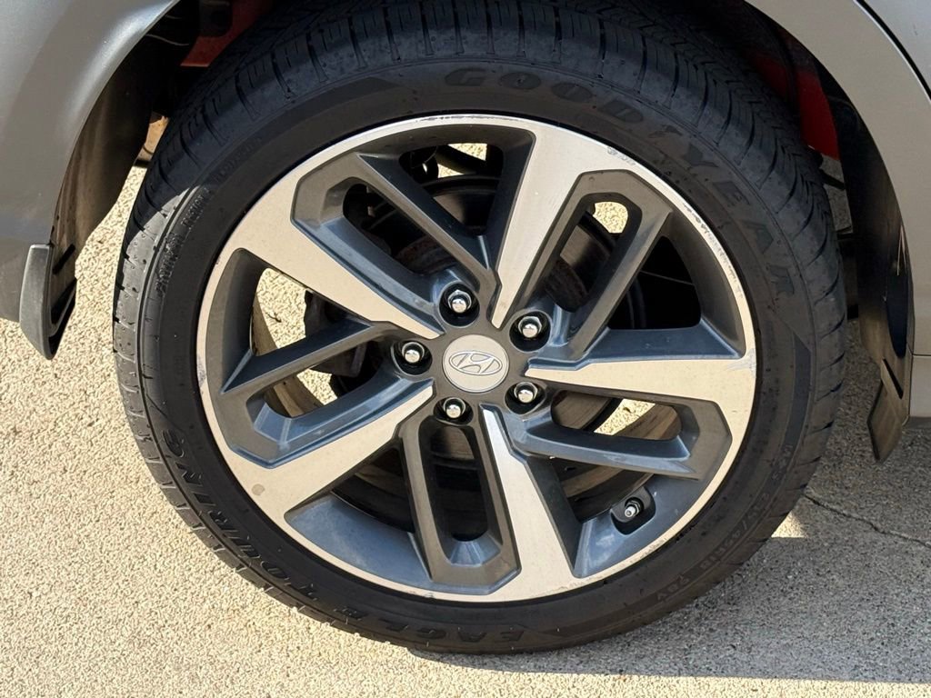 Used 2019 Hyundai Kona Limited image 10