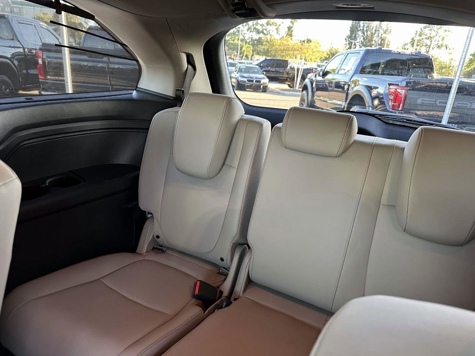 Used 2023 Honda Odyssey Touring image 11