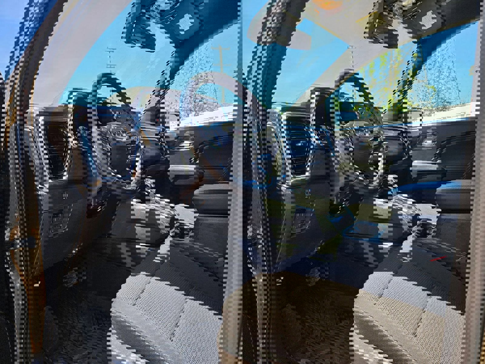 Used 2024 GMC Canyon Elevation image 10