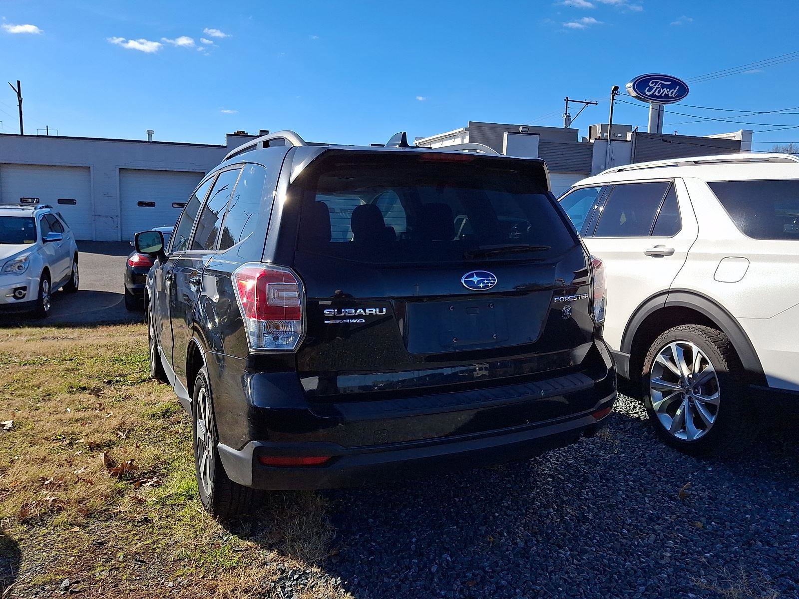 Used 2018 Subaru Forester 2.5i Premium w/ All-Weather Package image 11