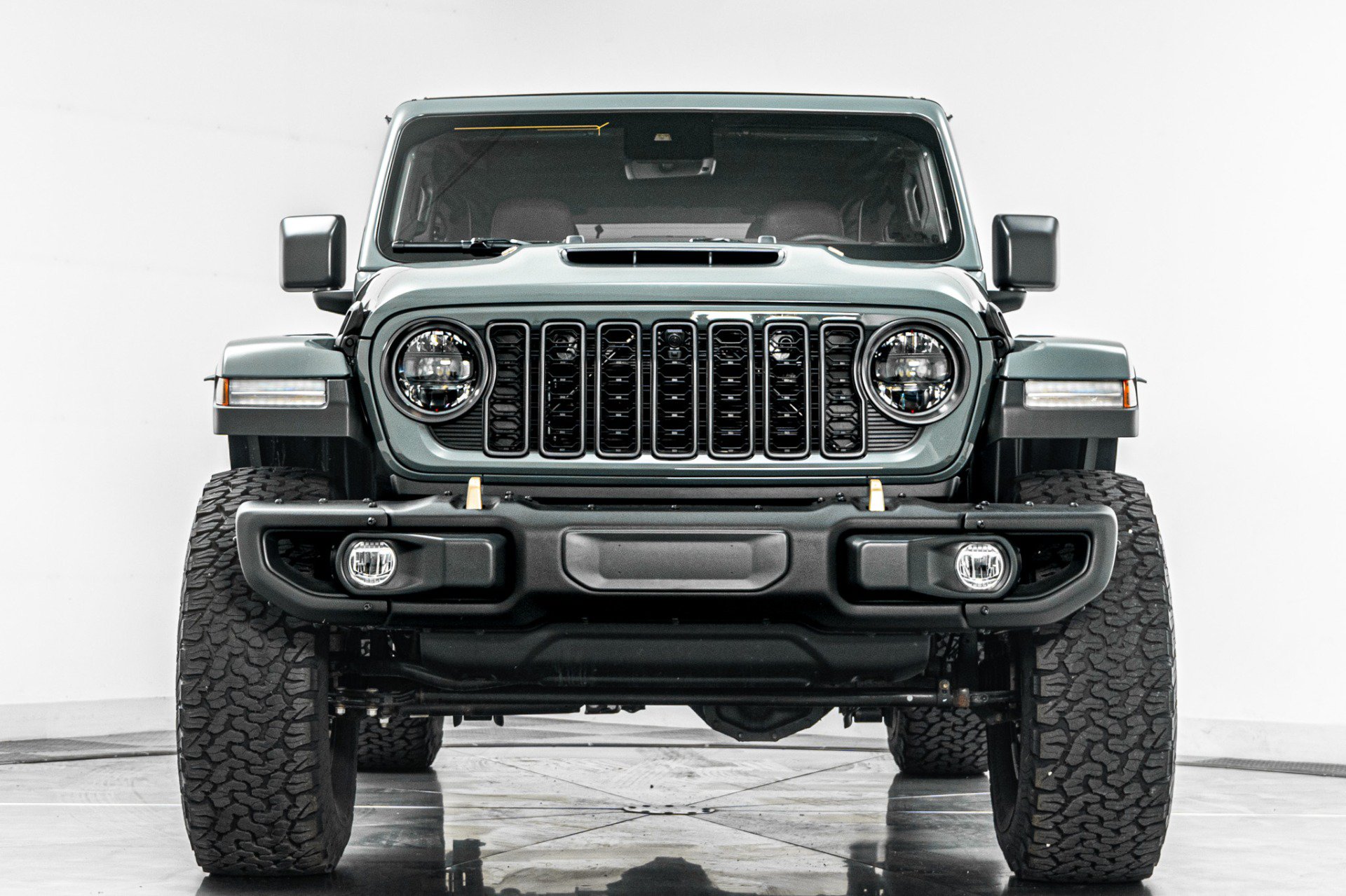 Used 2024 Jeep Wrangler Unlimited Rubicon 392 AWD/4WD image 4