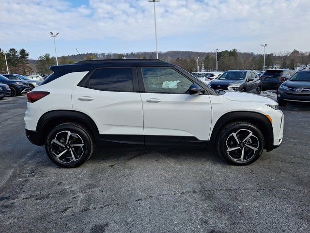 Used 2023 Chevrolet TrailBlazer RS w/ Convenience Package FWD image 9