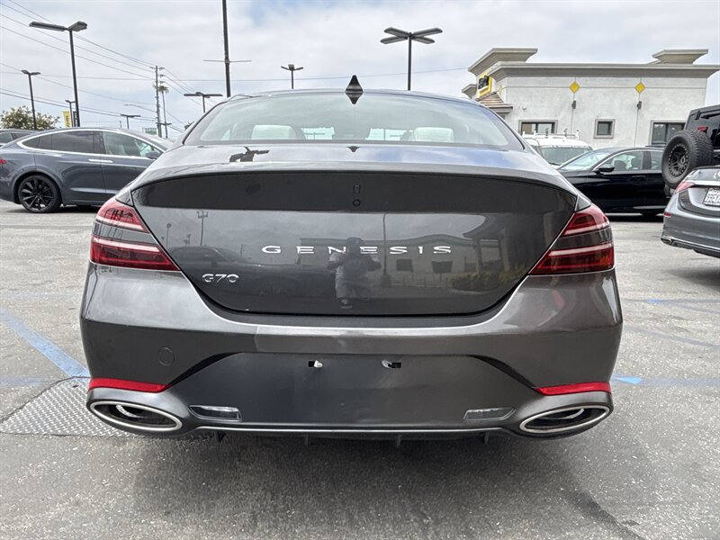 Used 2024 Genesis G70 2.5T RWD image 5