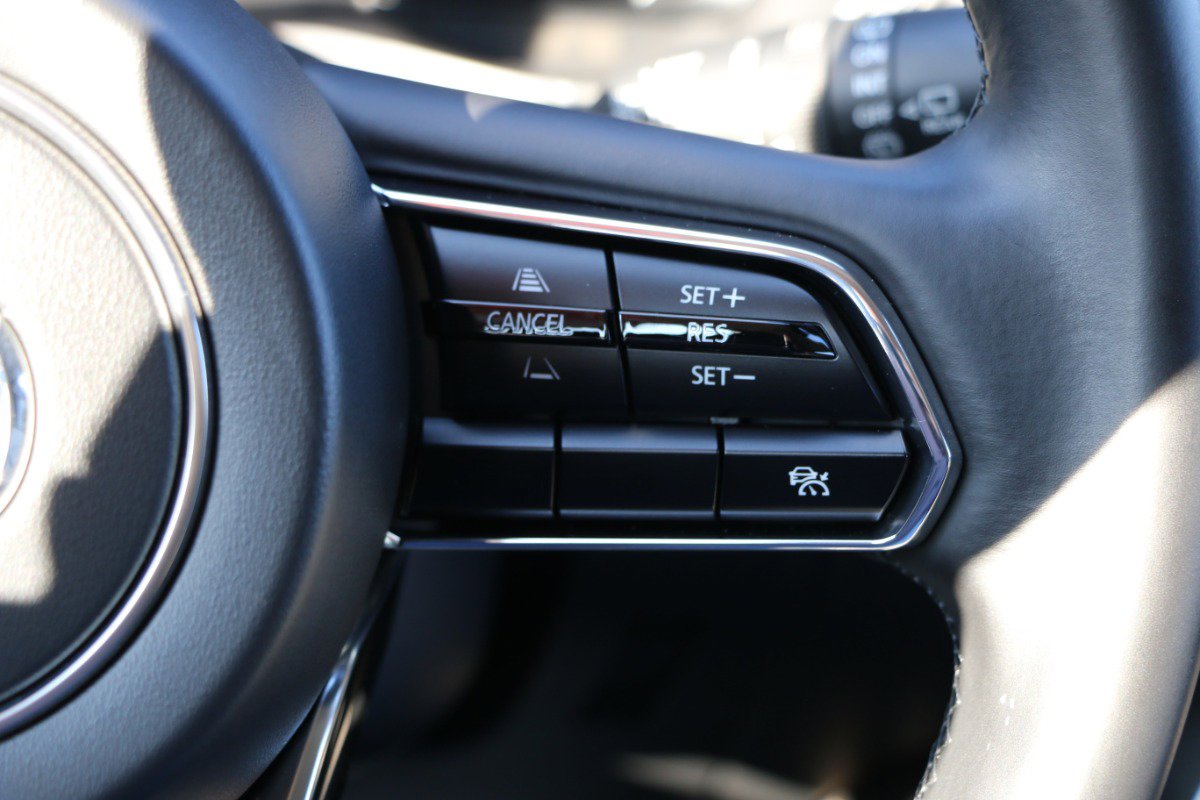 Used 2025 MAZDA CX-90 Plug-In Hybrid w/ Preferred image 18