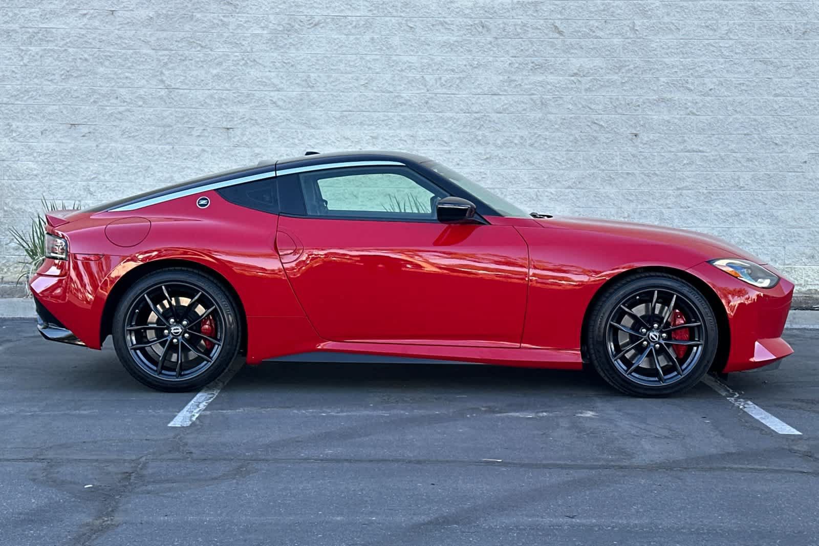 Used 2025 Nissan Z Performance w/ Floor Mat Package RWD image 7