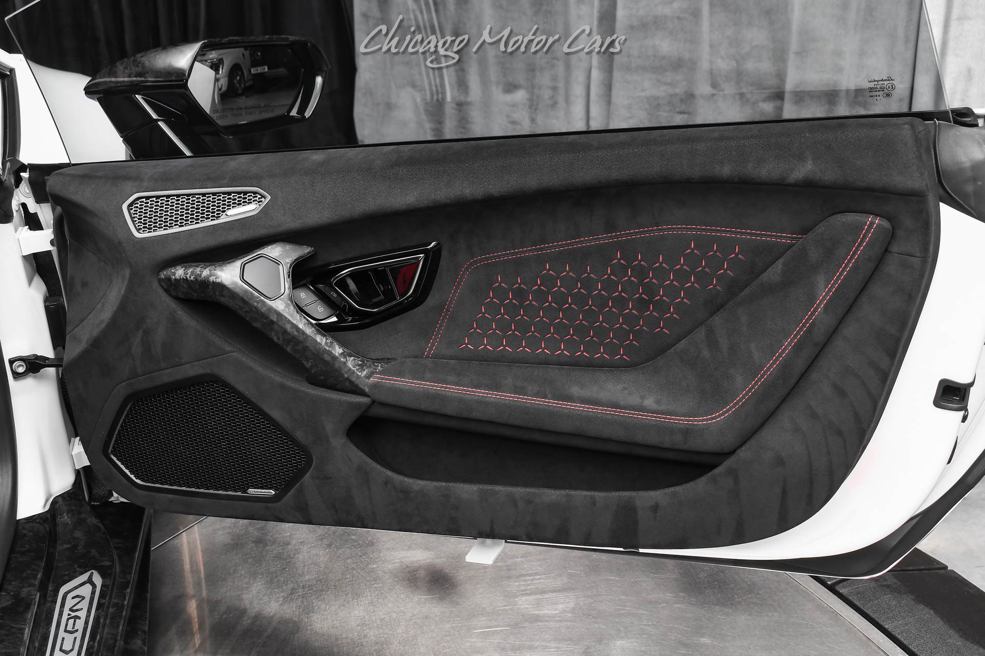 Used 2018 Lamborghini Huracan Performante image 25