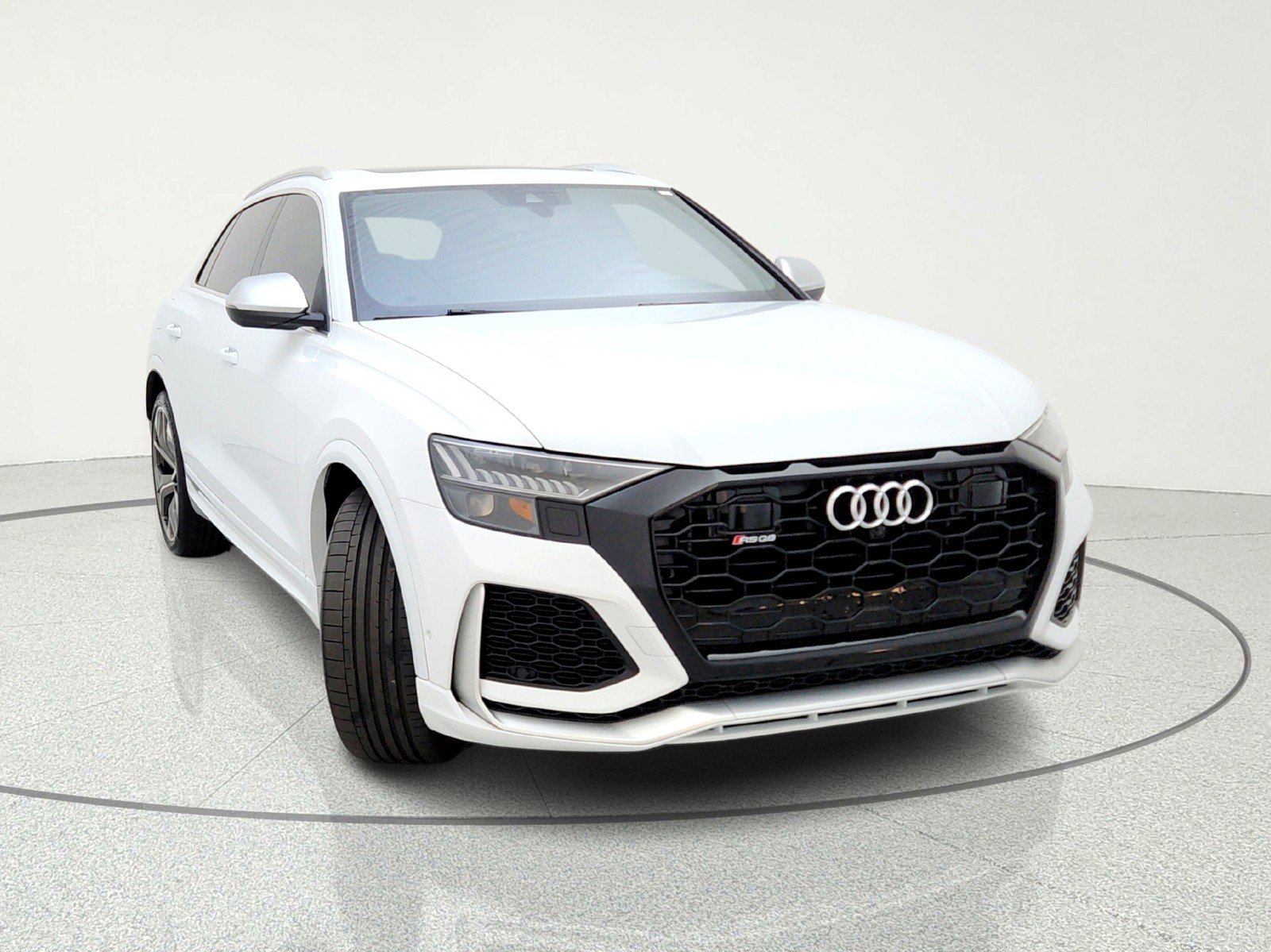 Used 2022 Audi RS Q8 w/ Luxury Package image 4