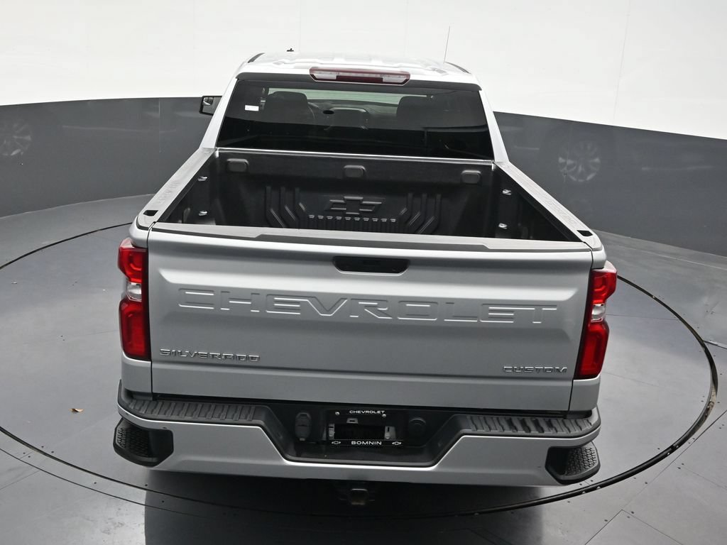 Used 2021 Chevrolet Silverado 1500 Custom RWD image 17