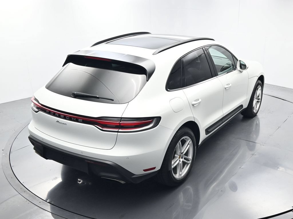Certified 2022 Porsche Macan AWD/4WD image 38
