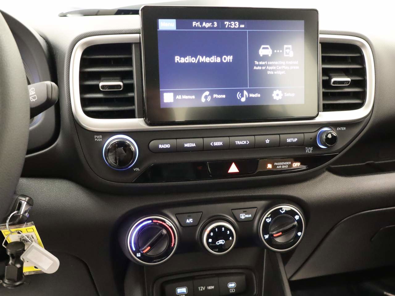 Used 2025 Hyundai Venue SE image 11