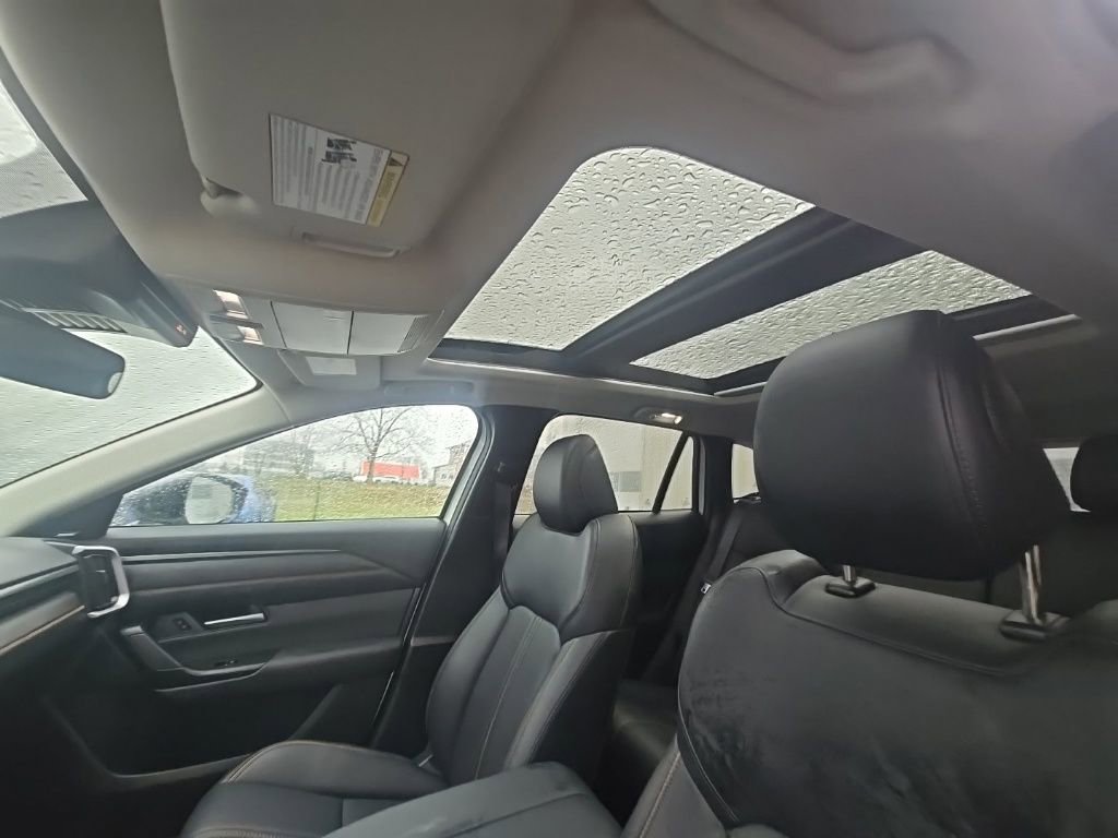 Used 2025 MAZDA CX-50 AWD 2.5 Hybrid w/ Premium Pkg image 14