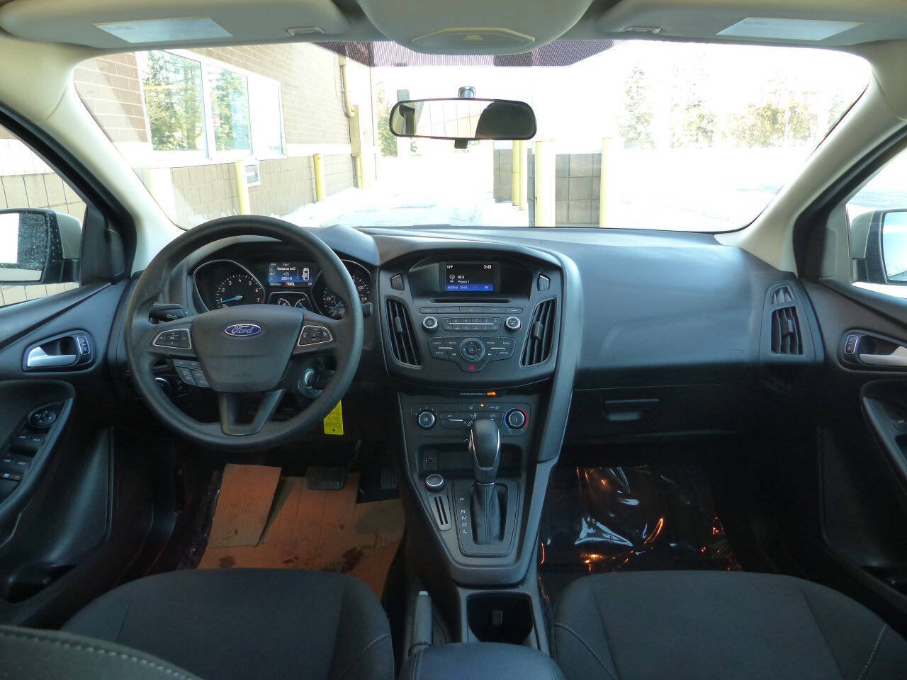 Used 2017 Ford Focus SE FWD image 36
