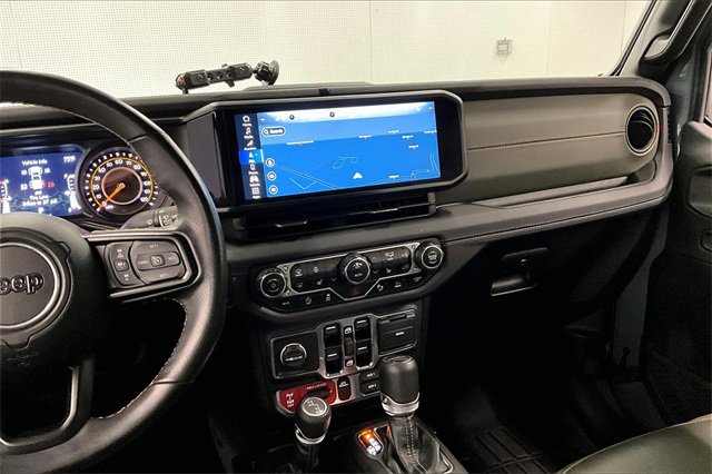 Used 2024 Jeep Gladiator Mojave w/ Technology Group image 6