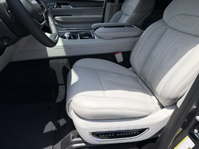 New 2026 Jeep Grand Wagoneer L Summit w/ Premium Group III AWD/4WD image 20