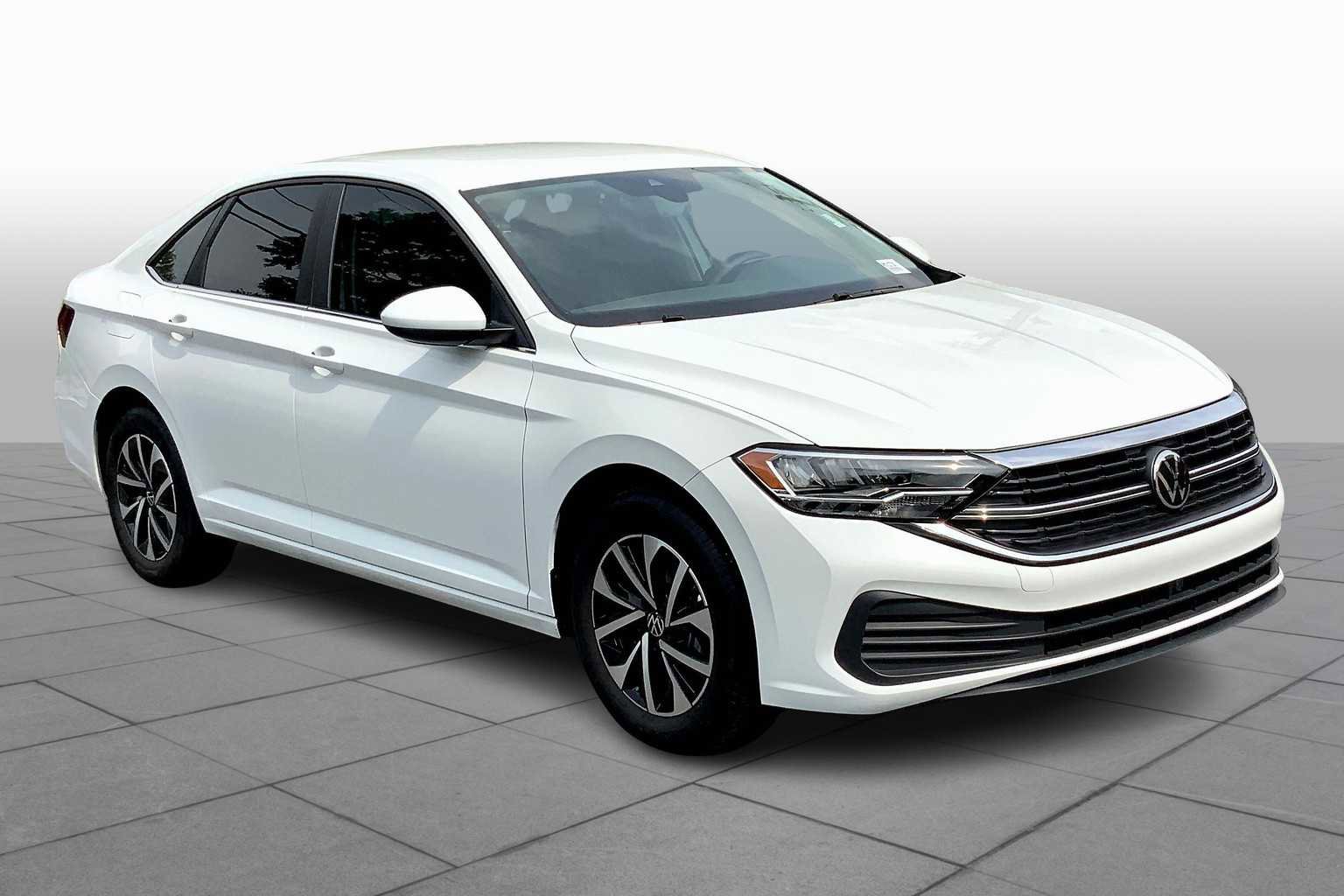 Used 2024 Volkswagen Jetta S image 3