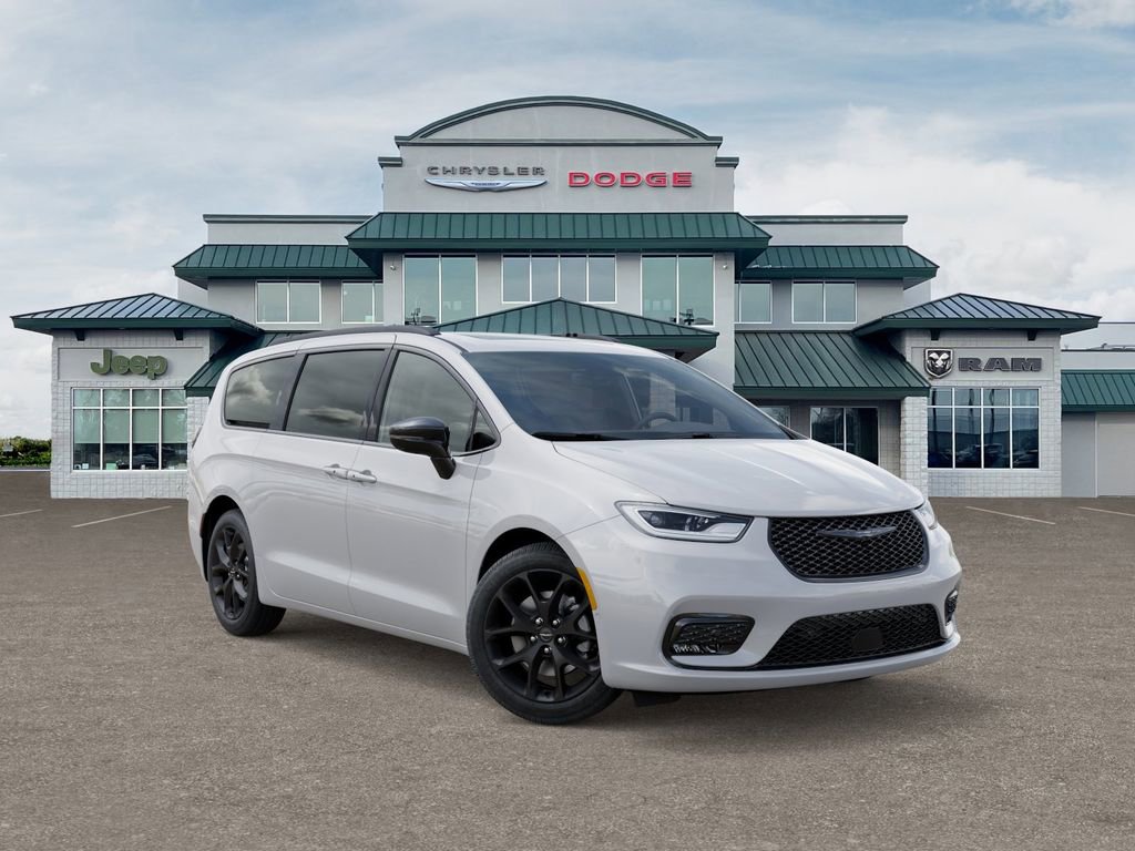 New 2026 Chrysler Pacifica Limited w/ S Appearance Package image 6