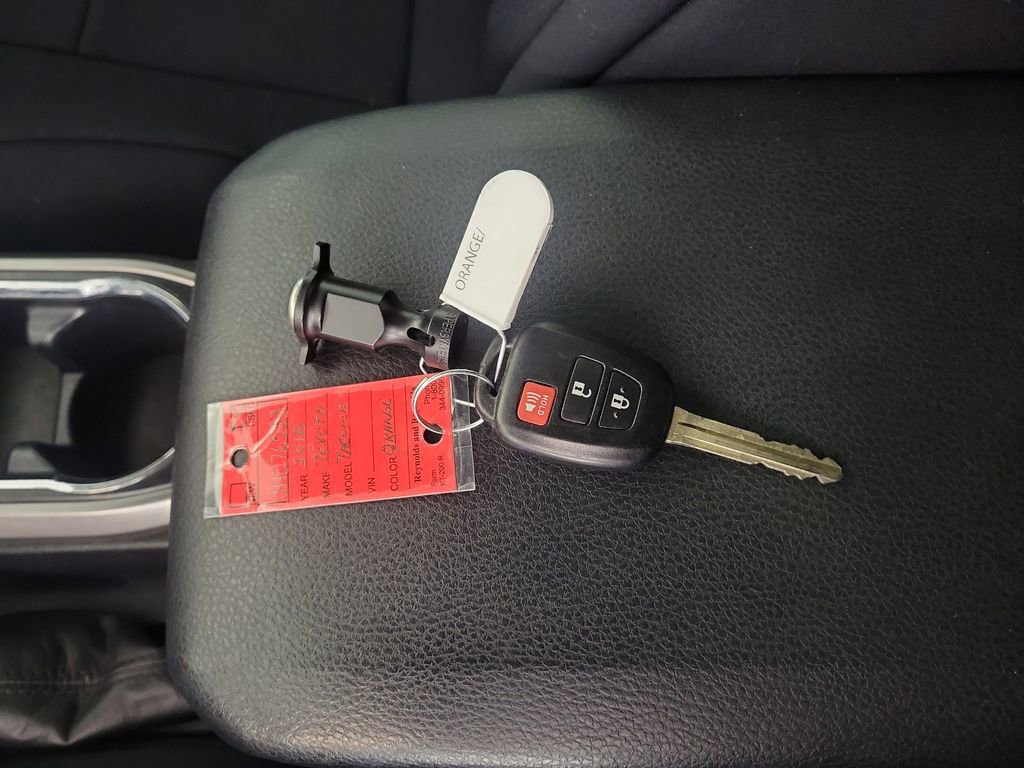 Used 2018 Toyota Tacoma SR5 RWD image 1