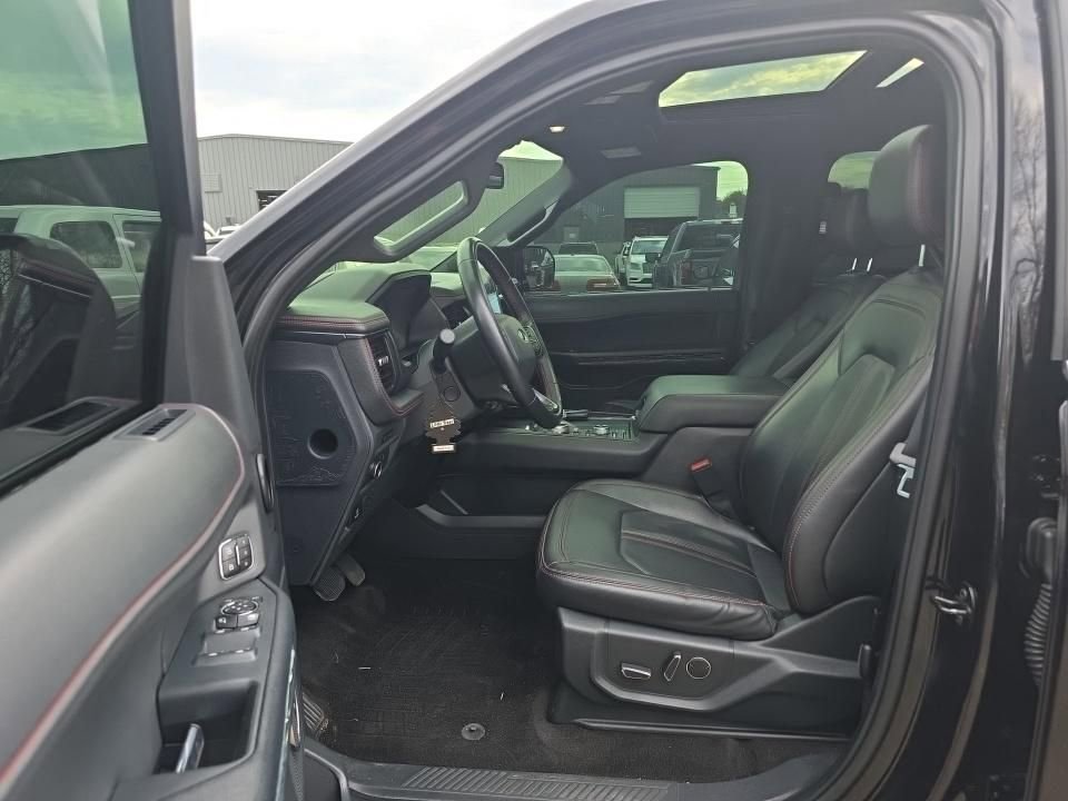 Used 2022 Ford Expedition Limited AWD/4WD image 8