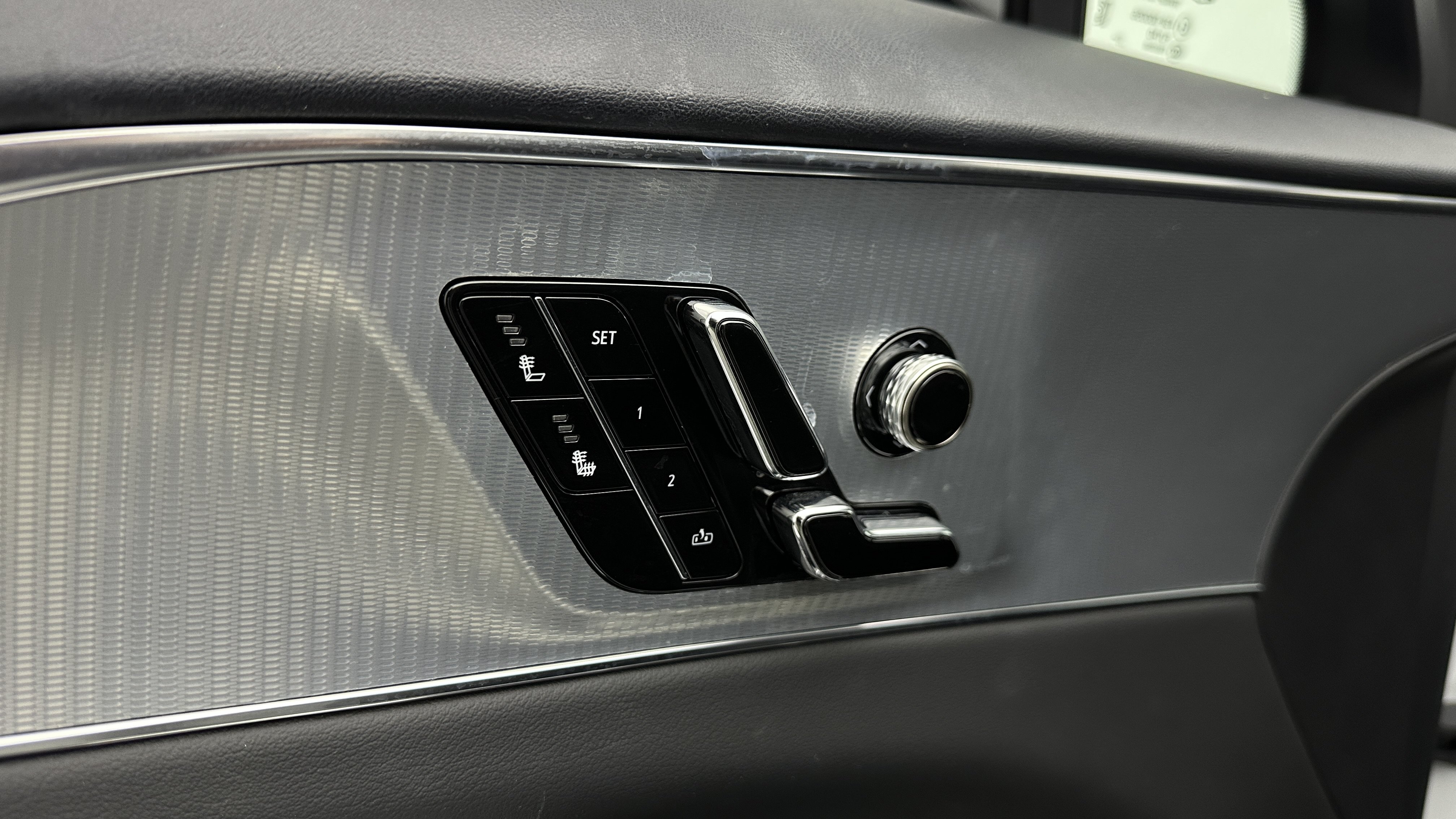 Used 2024 Cadillac Lyriq Tech RWD image 15