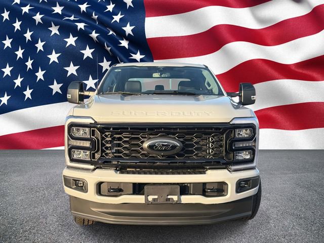 New 2026 Ford F250 Lariat w/ Black Appearance Package image 4