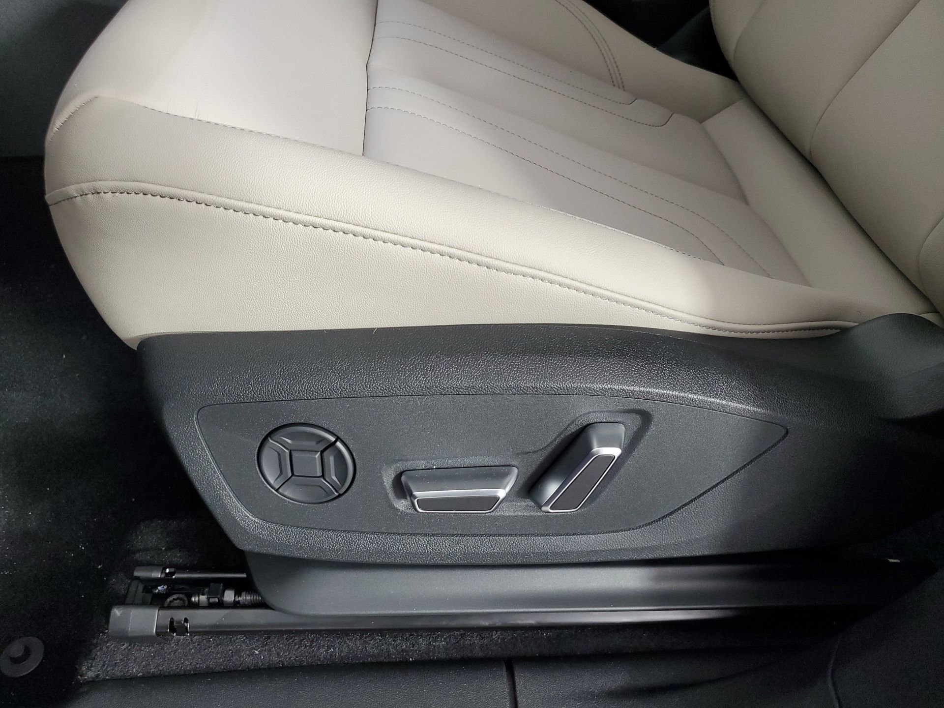 New 2026 Audi Q3 quattro 2.0T image 25