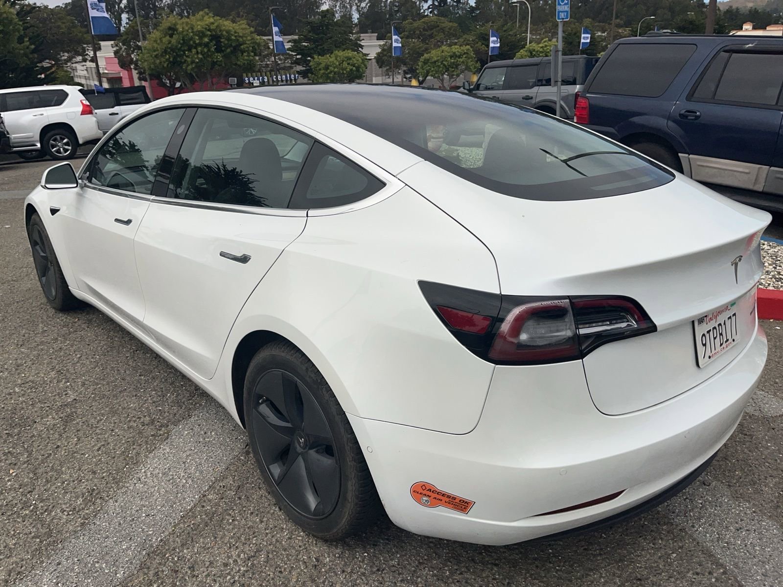 Used 2020 Tesla Model 3 Long Range image 4