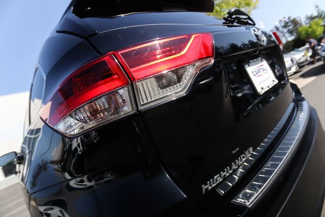 Used 2018 Toyota Highlander Limited Platinum image 46