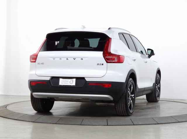 Certified 2025 Volvo XC40 B5 Core image 11
