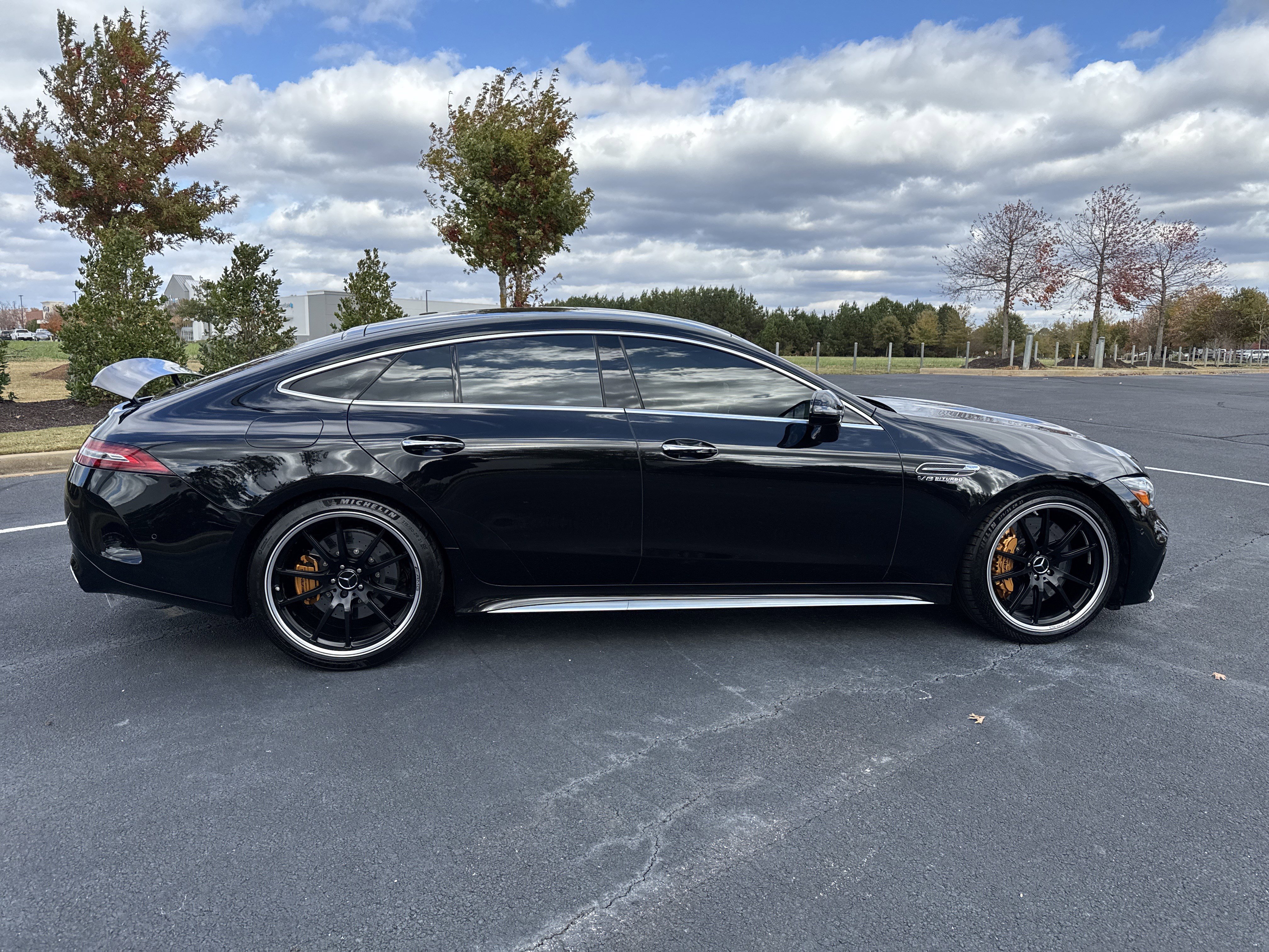 Used 2019 Mercedes-Benz AMG GT 63 S w/ Driver Assistance Package image 10