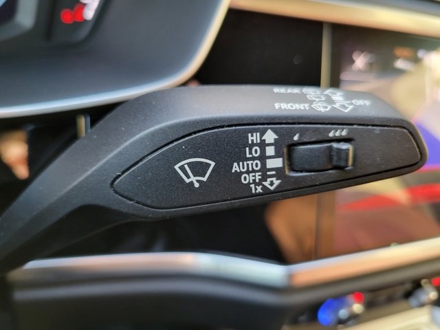 Used 2024 Audi Q3 2.0T Premium image 34