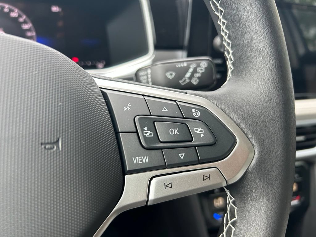 New 2026 Volkswagen Taos SE FWD image 21