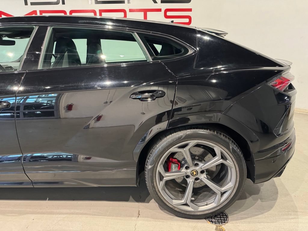 Used 2020 Lamborghini Urus AWD/4WD image 4