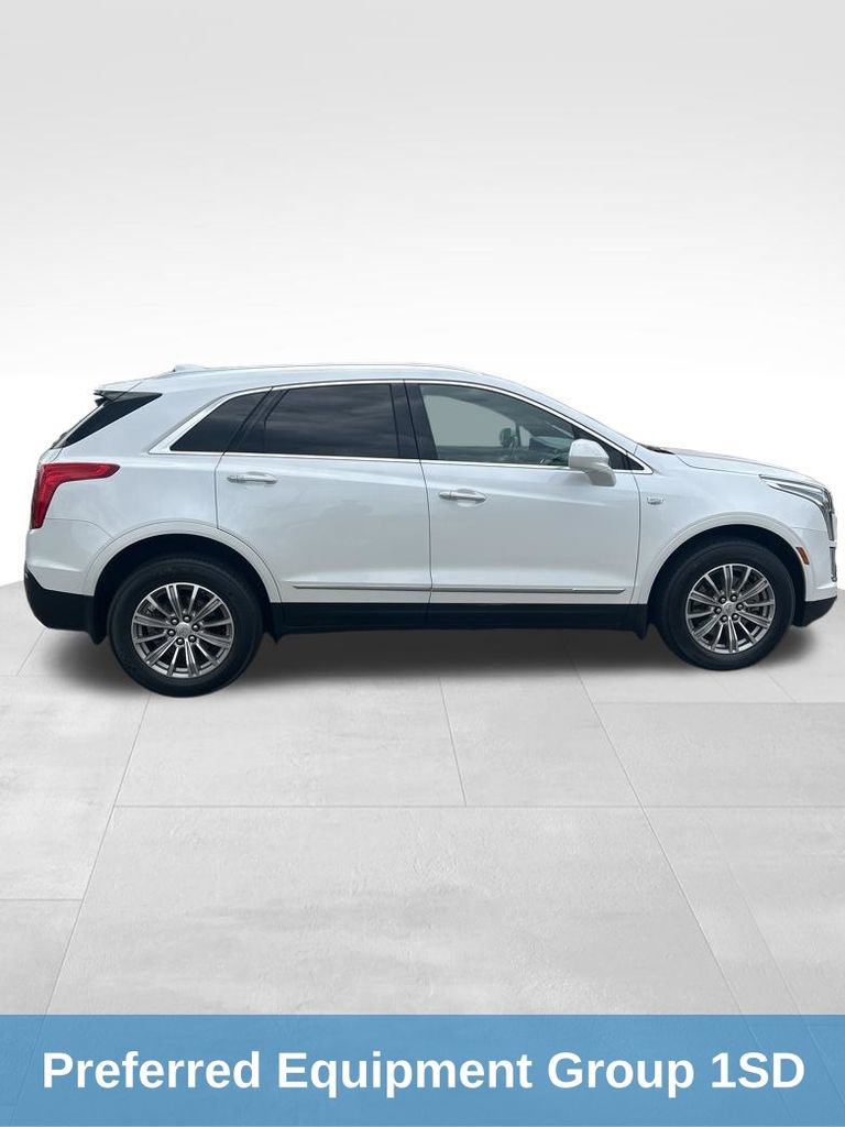 Used 2017 Cadillac XT5 Luxury w/ Driver Awareness Package image 8