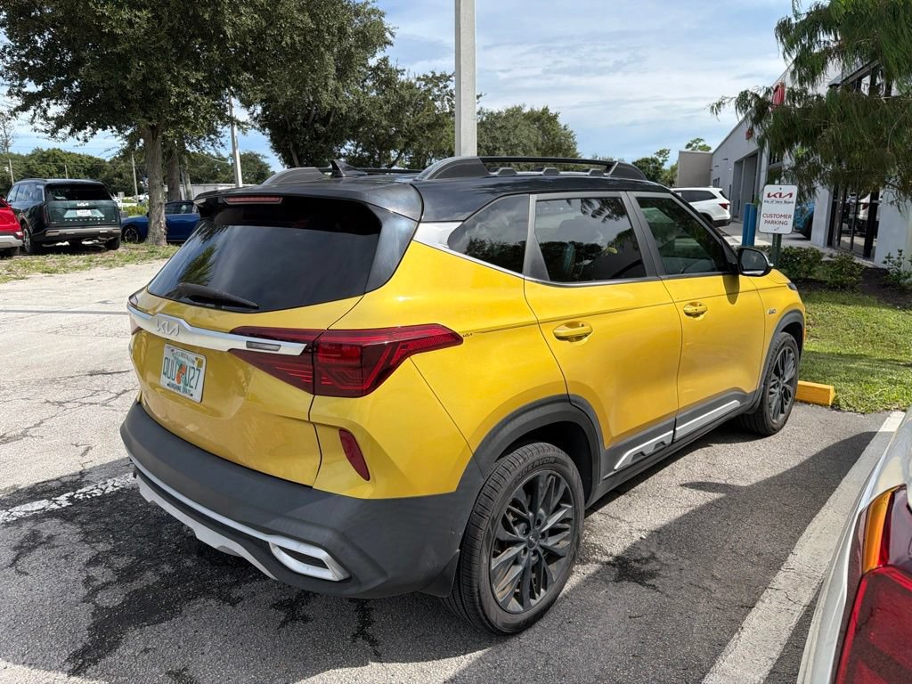 Certified 2022 Kia Seltos Nightfall Edition AWD/4WD image 15
