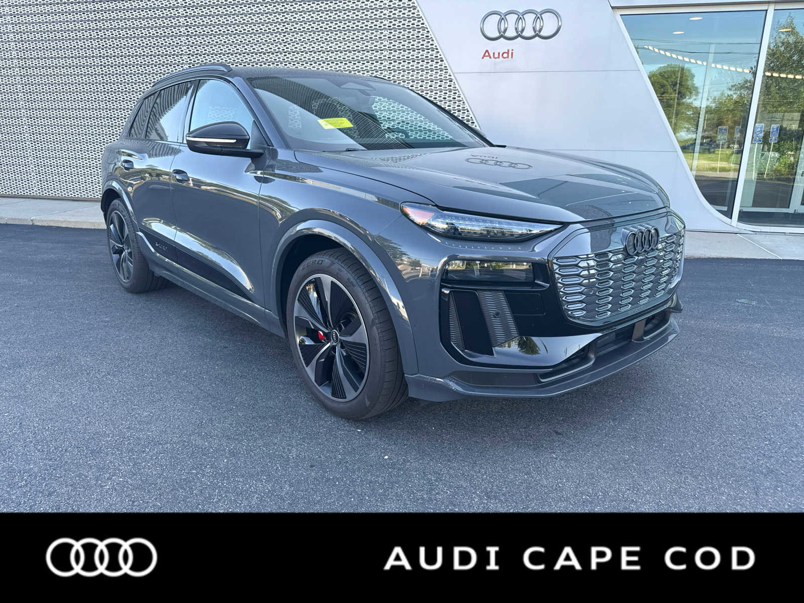 Used 2025 Audi SQ6 e-tron Prestige w/ Black Edition One