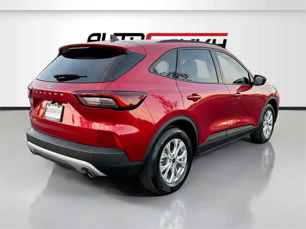Used 2025 Ford Escape Active image 7