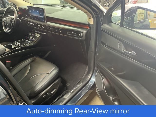 Used 2023 Lincoln Nautilus Reserve image 30
