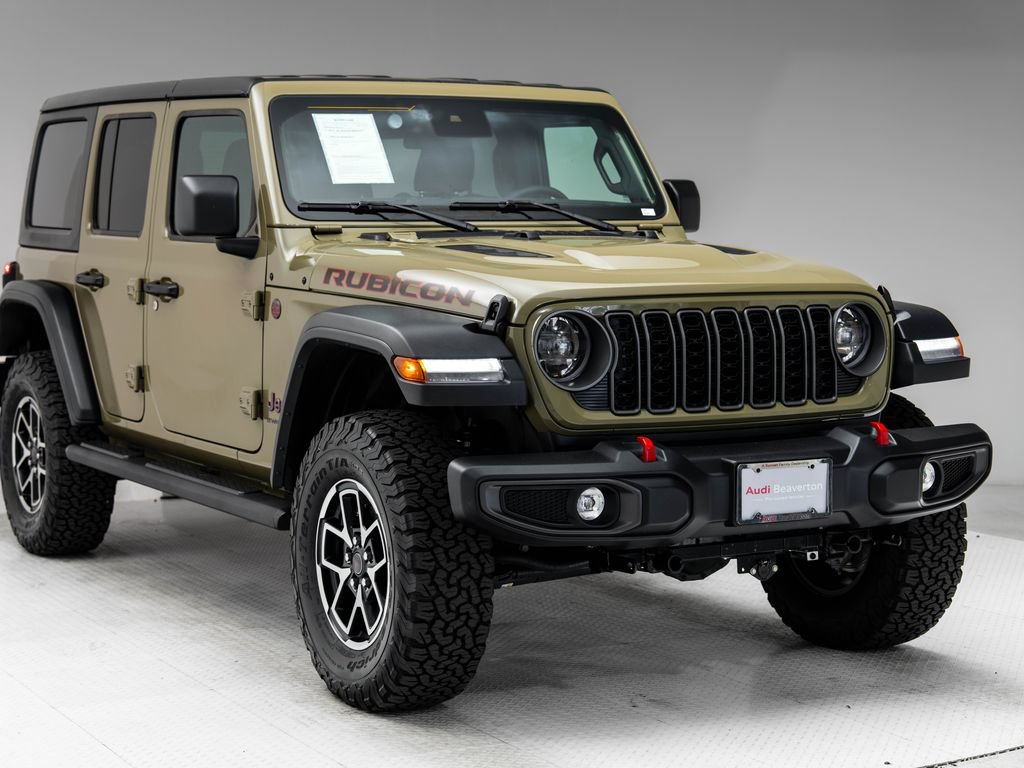 Used 2025 Jeep Wrangler Unlimited Rubicon w/ Convenience Group AWD/4WD image 32