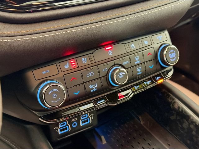 Used 2025 Dodge Durango SRT Hellcat image 16