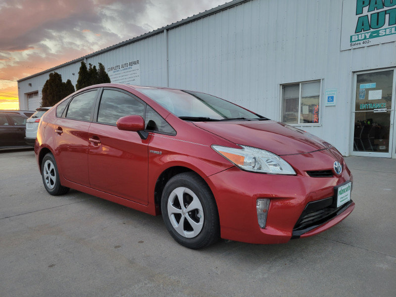 Used 2014 Toyota Prius Two FWD image 1