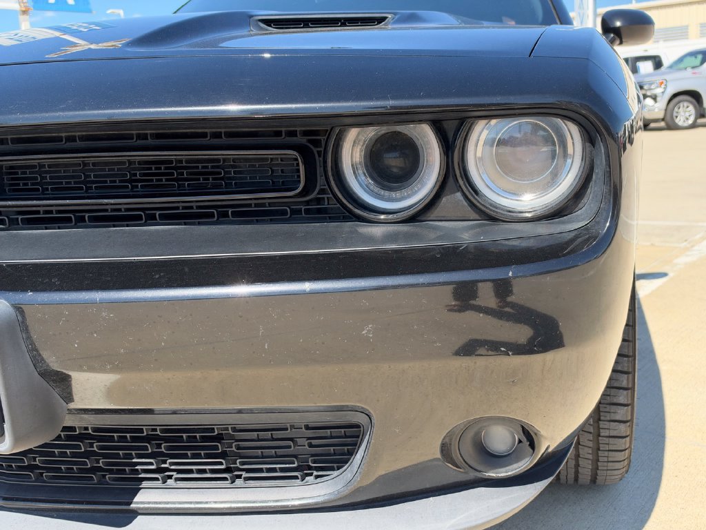 Used 2020 Dodge Challenger SXT w/ Blacktop Package RWD image 10
