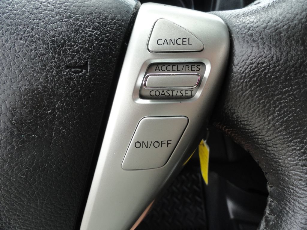 Used 2014 Nissan Versa Note SV w/ Interior Illumination Package FWD image 16