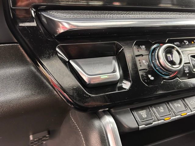 Used 2024 GMC Sierra 3500 Denali w/ Denali Reserve Package image 36