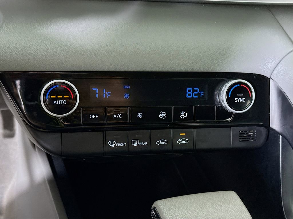 Certified 2021 Hyundai Elantra SEL FWD image 8