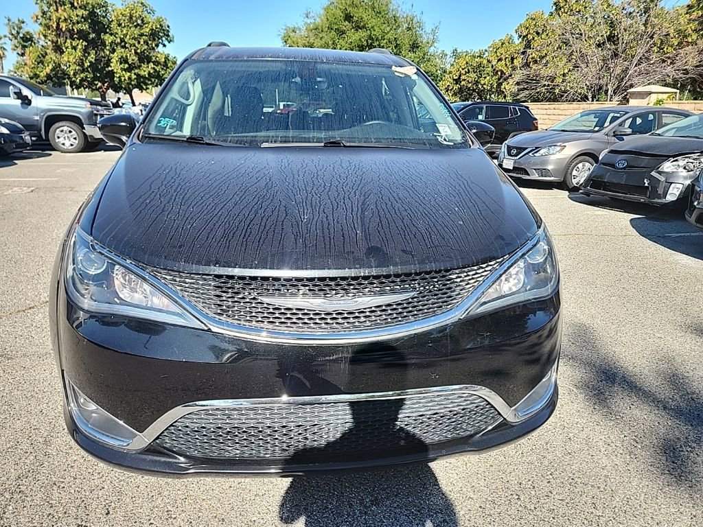 Used 2017 Chrysler Pacifica Touring-L image 8