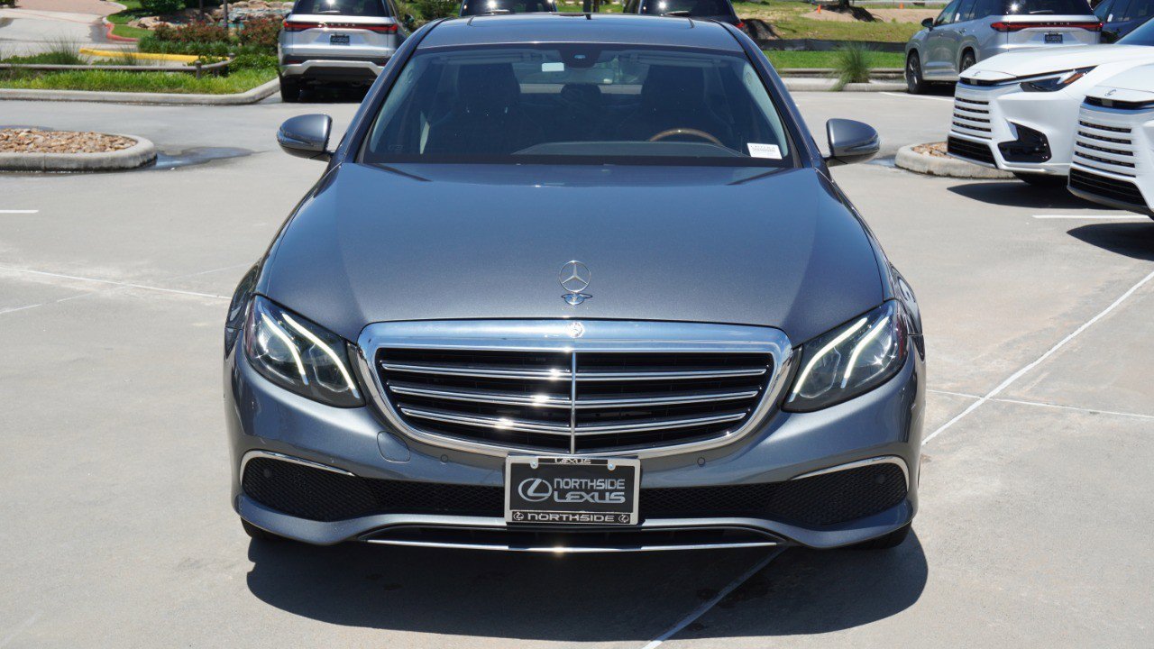 Used 2017 Mercedes-Benz E 300 image 2