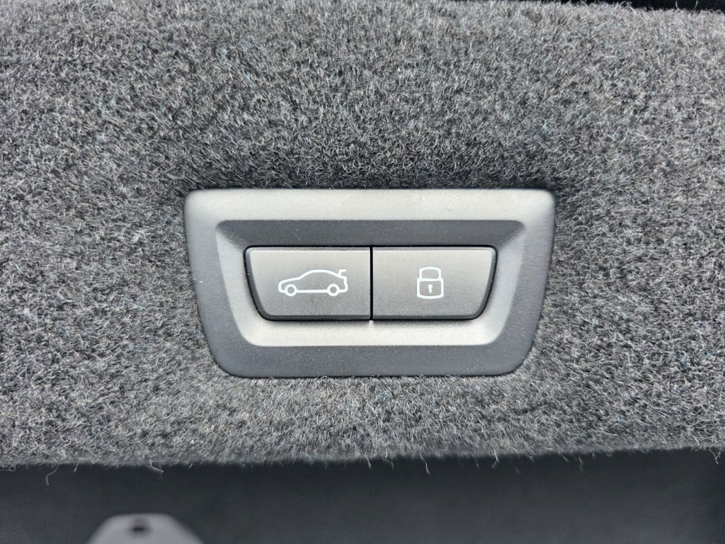 Certified 2023 BMW 740i 740i image 17